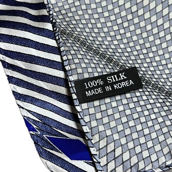 Vintage 100% Silk Made In Korea Handkerchief Abstract Striped Blue Silver Modern - Picture 3 of 4